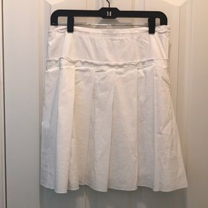 Pleated skirt